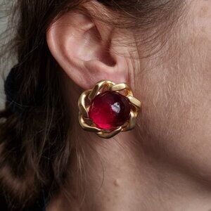 Rare Find Vintage CINER Signed Red Glass Art Deco Gold Tone Clip On Earrings